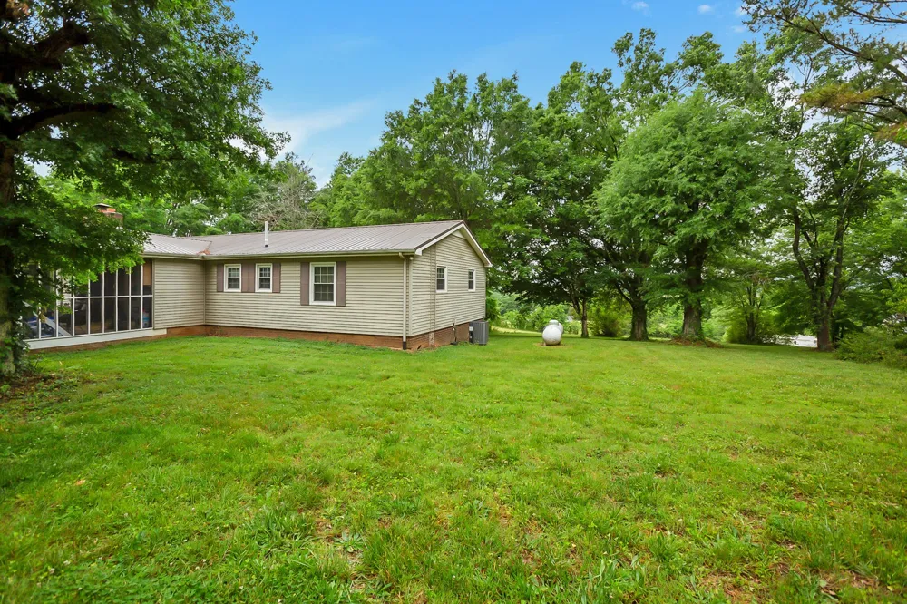 2226 Hwy 25 W Cottontown, TN 37048