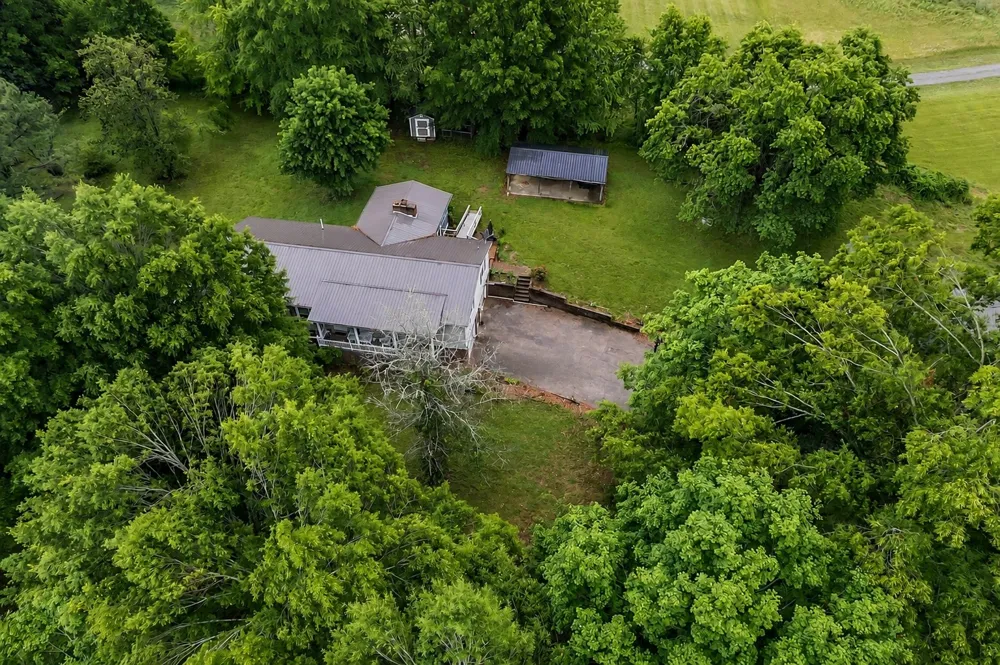 2226 Hwy 25 W Cottontown, TN 37048
