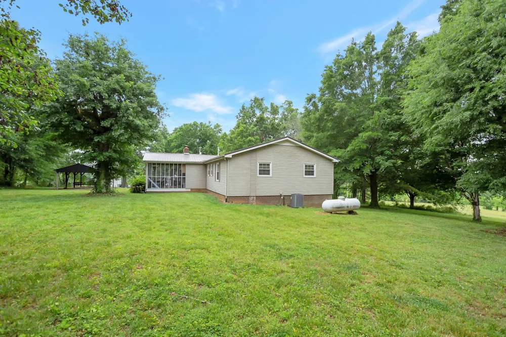 2226 Hwy 25 W Cottontown, TN 37048