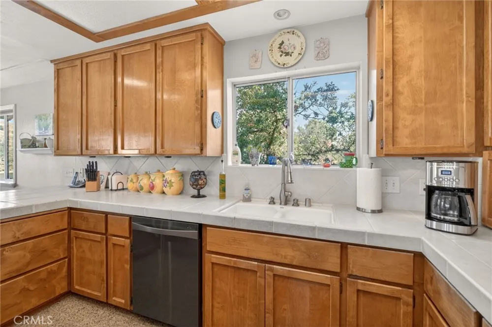28037 Sky Harbour Friant, CA 93626