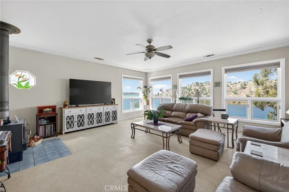 28037 Sky Harbour Friant, CA 93626