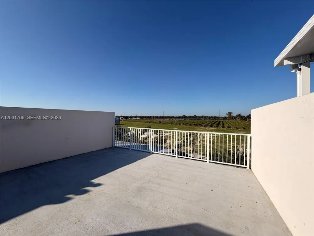 25823 SW 145th Ave #25823 Homestead, FL 33032