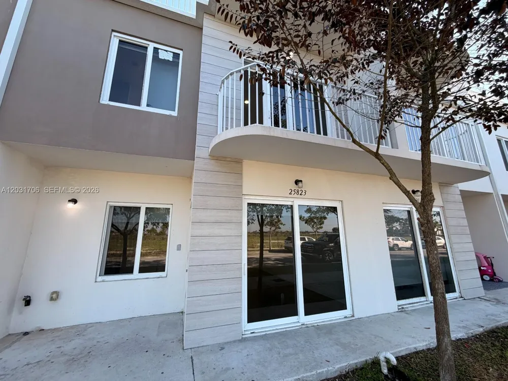 25823 SW 145th Ave #25823 Homestead, FL 33032