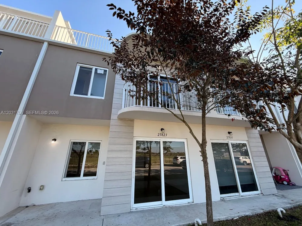 25823 SW 145th Ave #25823 Homestead, FL 33032