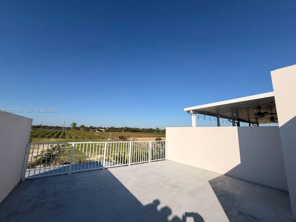 25823 SW 145th Ave #25823 Homestead, FL 33032