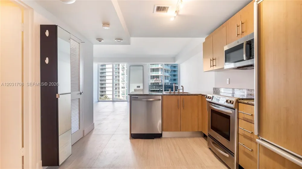 10275 Collins Ave #905 Bal Harbour, FL 33154