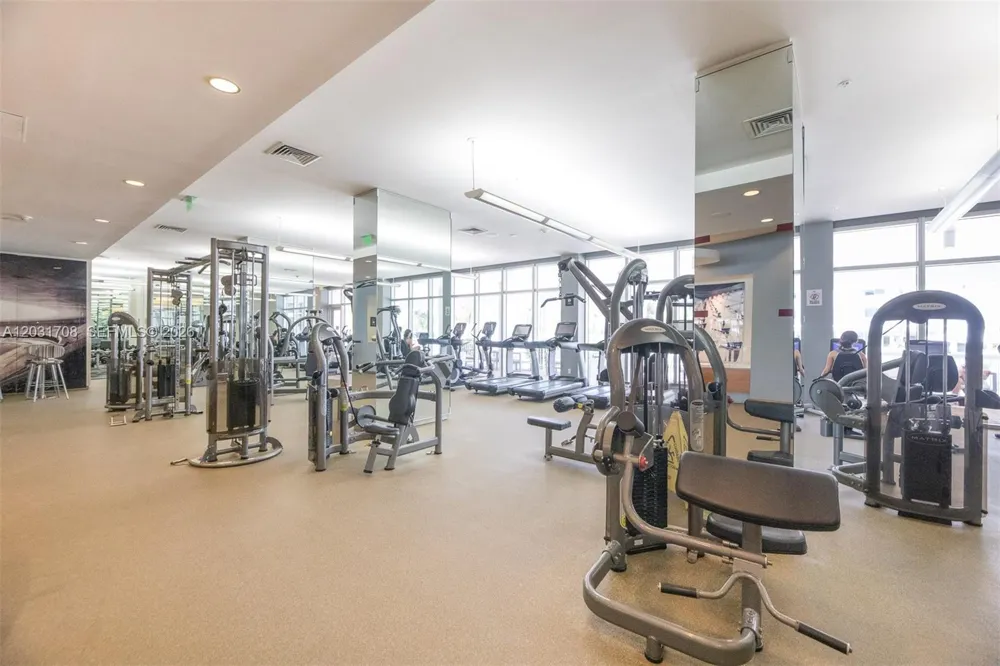 10275 Collins Ave #905 Bal Harbour, FL 33154