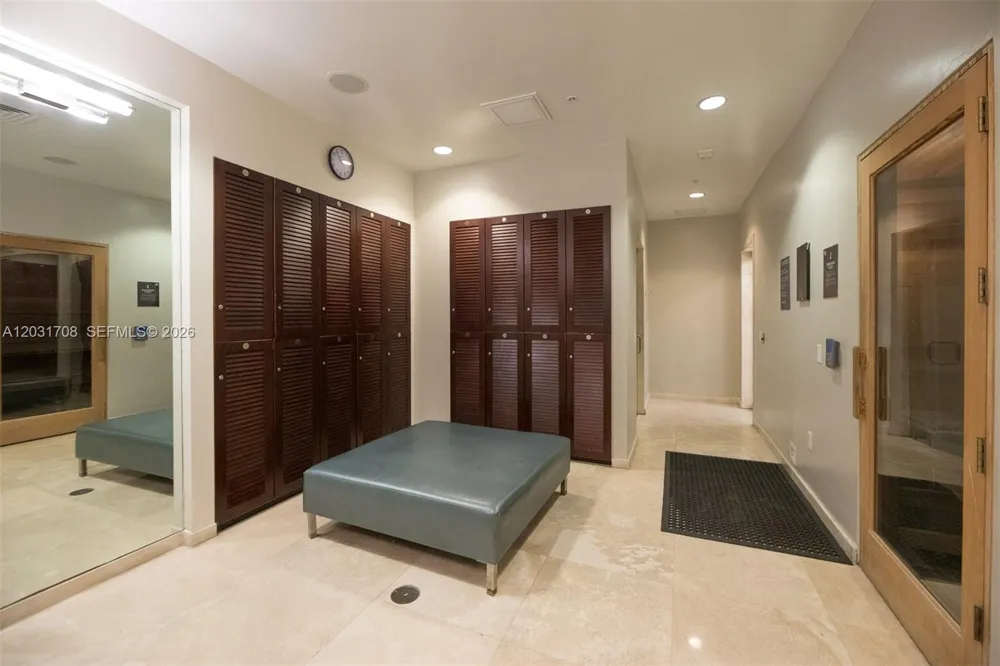 10275 Collins Ave #905 Bal Harbour, FL 33154