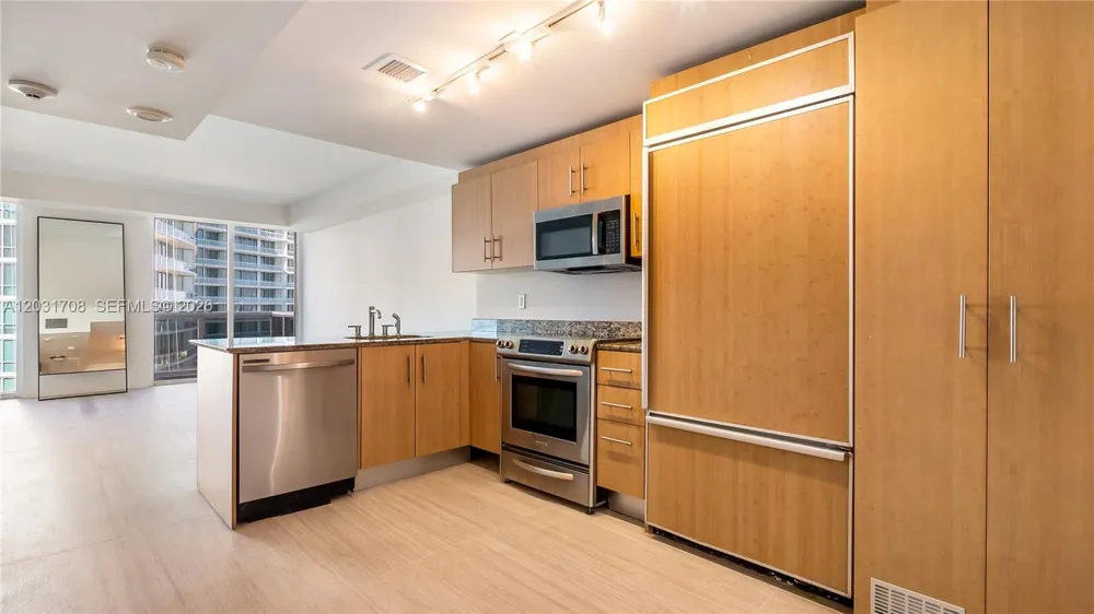 10275 Collins Ave #905 Bal Harbour, FL 33154