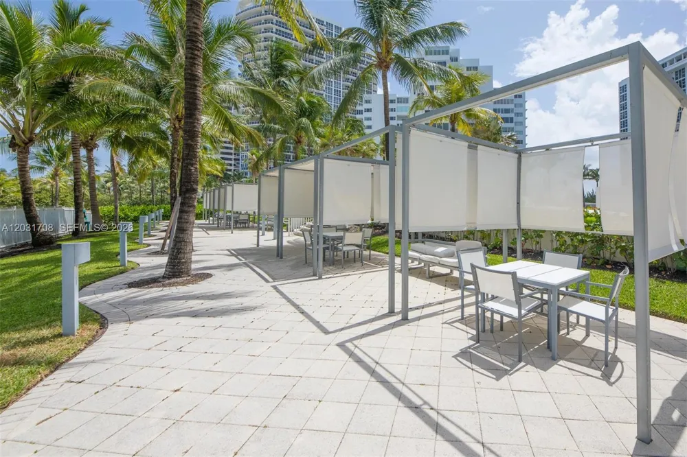 10275 Collins Ave #905 Bal Harbour, FL 33154