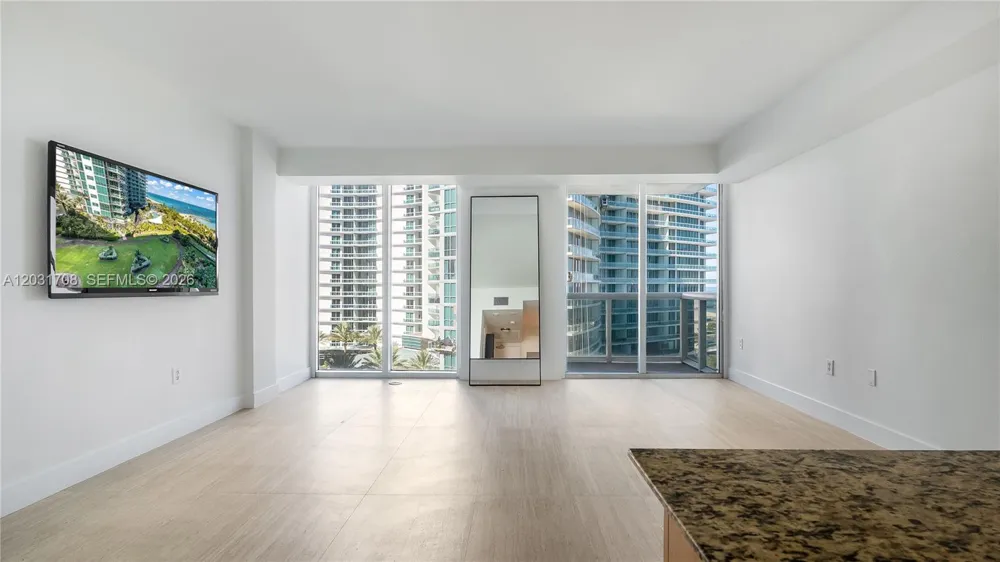 10275 Collins Ave #905 Bal Harbour, FL 33154