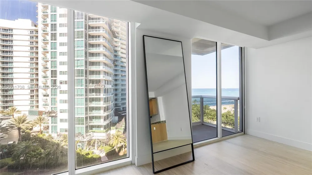 10275 Collins Ave #905 Bal Harbour, FL 33154