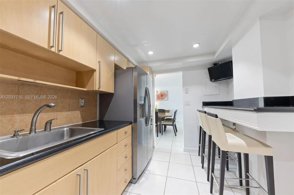 10350 W Bay Harbor Dr #5E Bay Harbor Islands, FL 33154