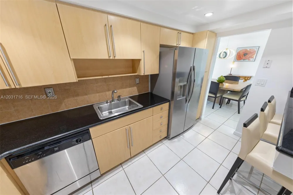 10350 W Bay Harbor Dr #5E Bay Harbor Islands, FL 33154