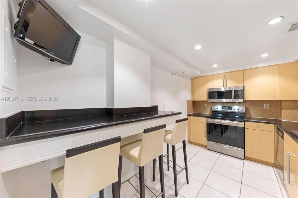10350 W Bay Harbor Dr #5E Bay Harbor Islands, FL 33154