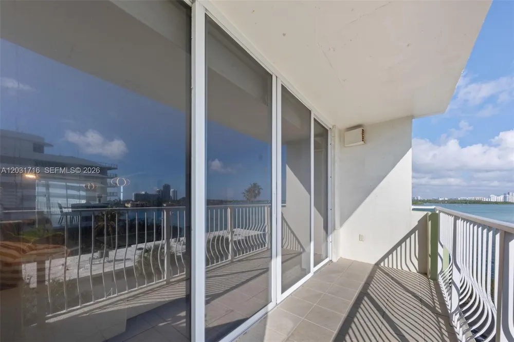 10350 W Bay Harbor Dr #5E Bay Harbor Islands, FL 33154