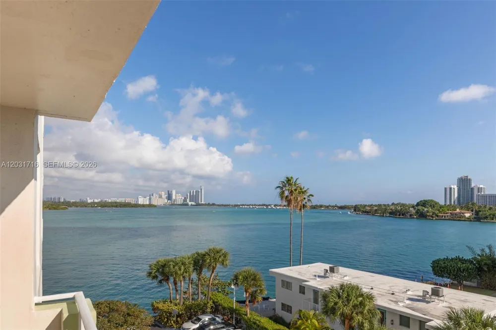 10350 W Bay Harbor Dr #5E Bay Harbor Islands, FL 33154