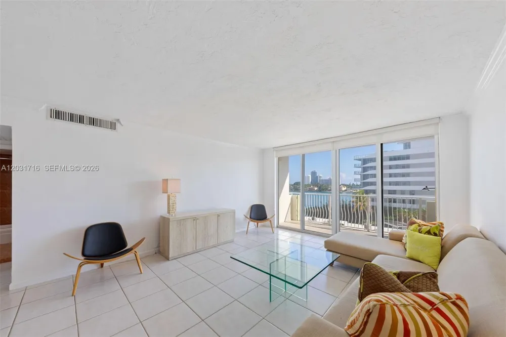 10350 W Bay Harbor Dr #5E Bay Harbor Islands, FL 33154
