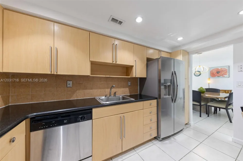 10350 W Bay Harbor Dr #5E Bay Harbor Islands, FL 33154