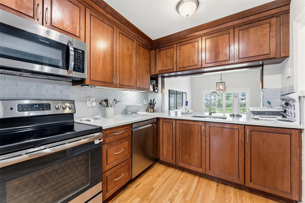 2605 W BALLAST POINT BOULEVARD Tampa, FL 33611