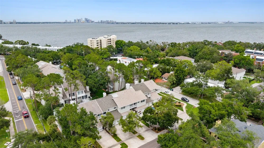 2605 W BALLAST POINT BOULEVARD Tampa, FL 33611