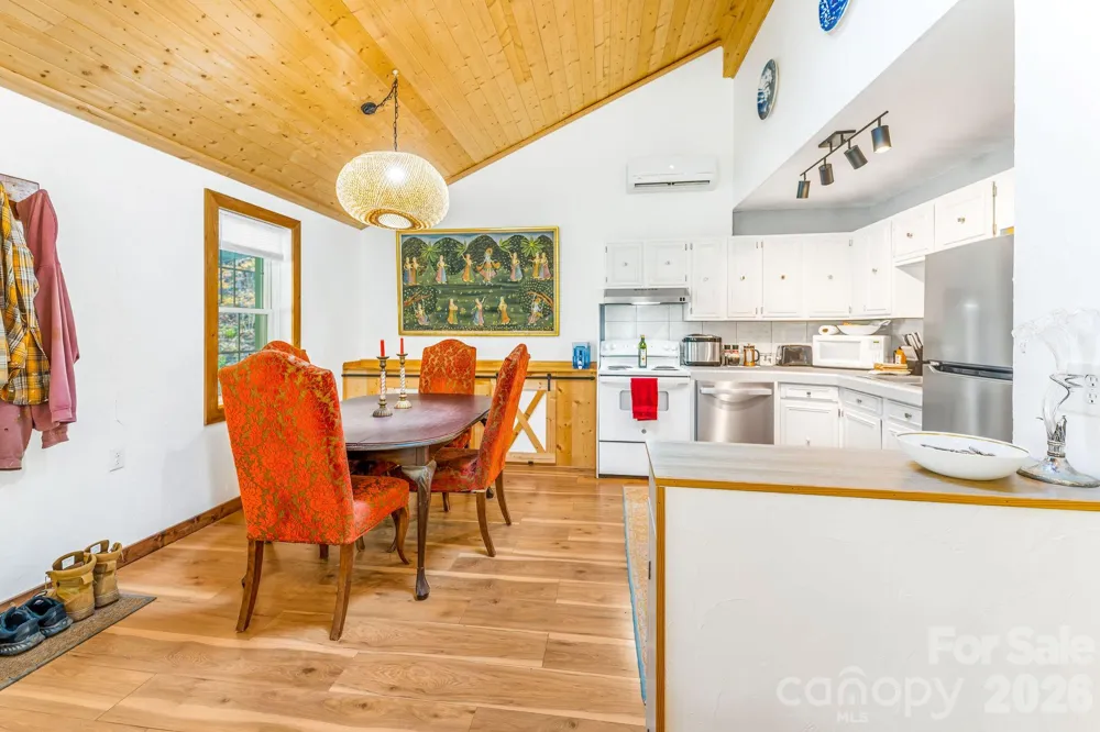 226 Fish Pond Lane Burnsville, NC 28714