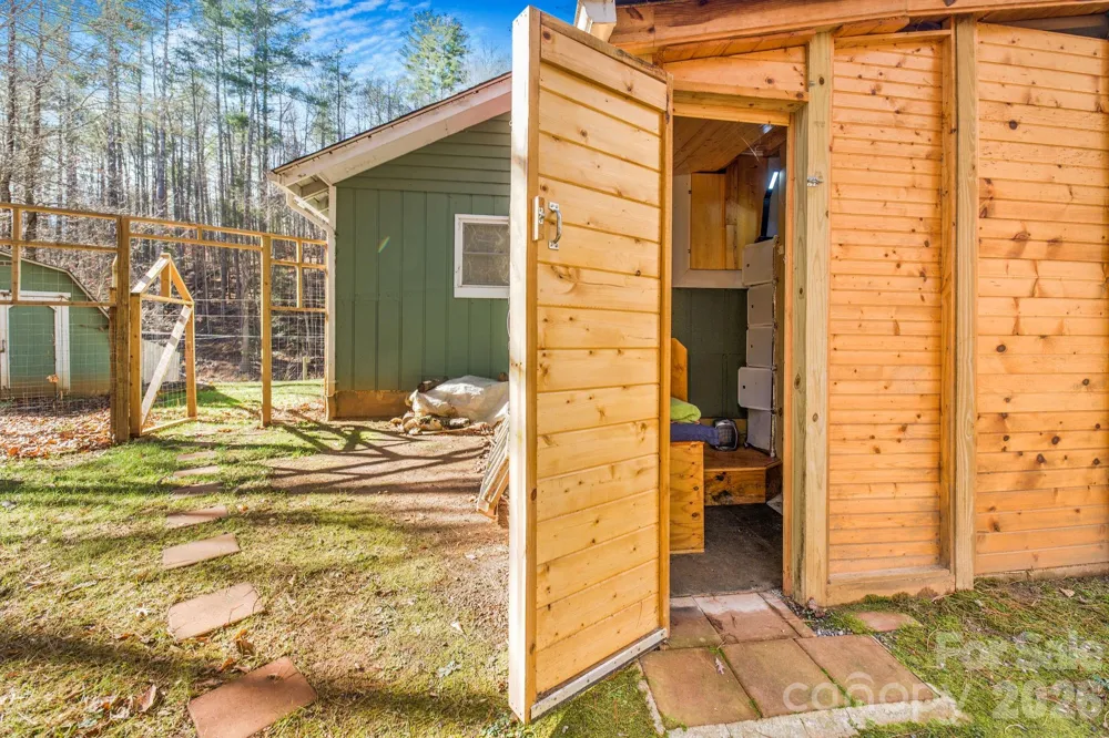 226 Fish Pond Lane Burnsville, NC 28714