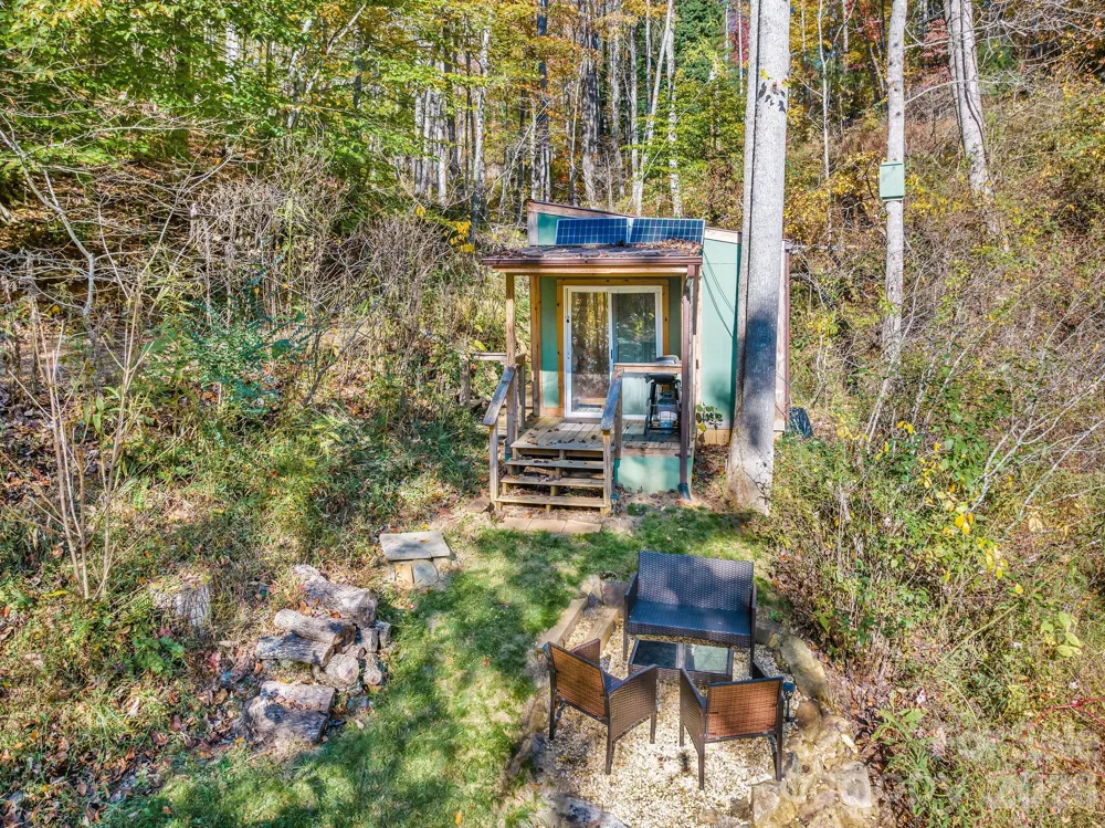 226 Fish Pond Lane Burnsville, NC 28714