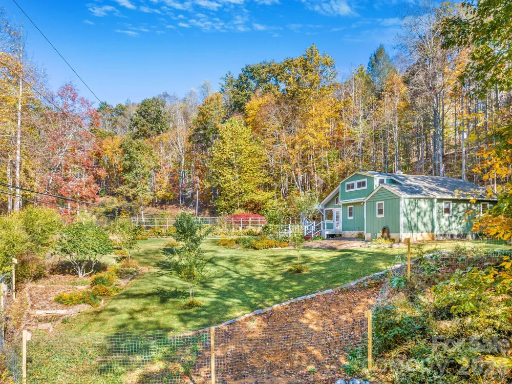 226 Fish Pond Lane Burnsville, NC 28714
