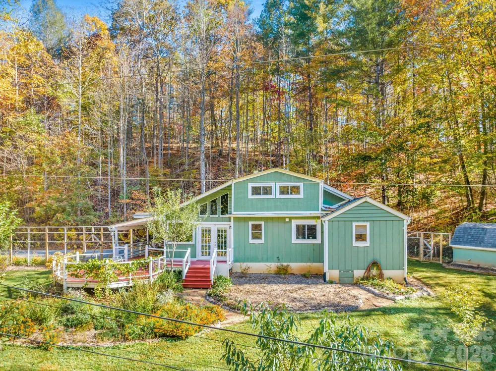 226 Fish Pond Lane Burnsville, NC 28714