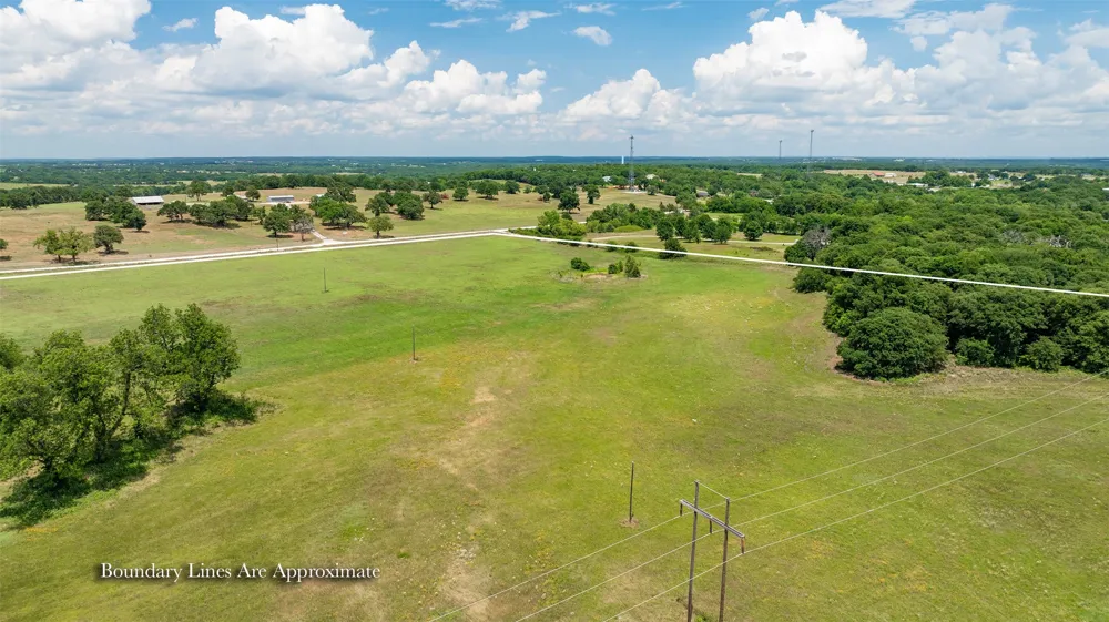 7803 E US Hwy 82 Gainesville, TX 76240