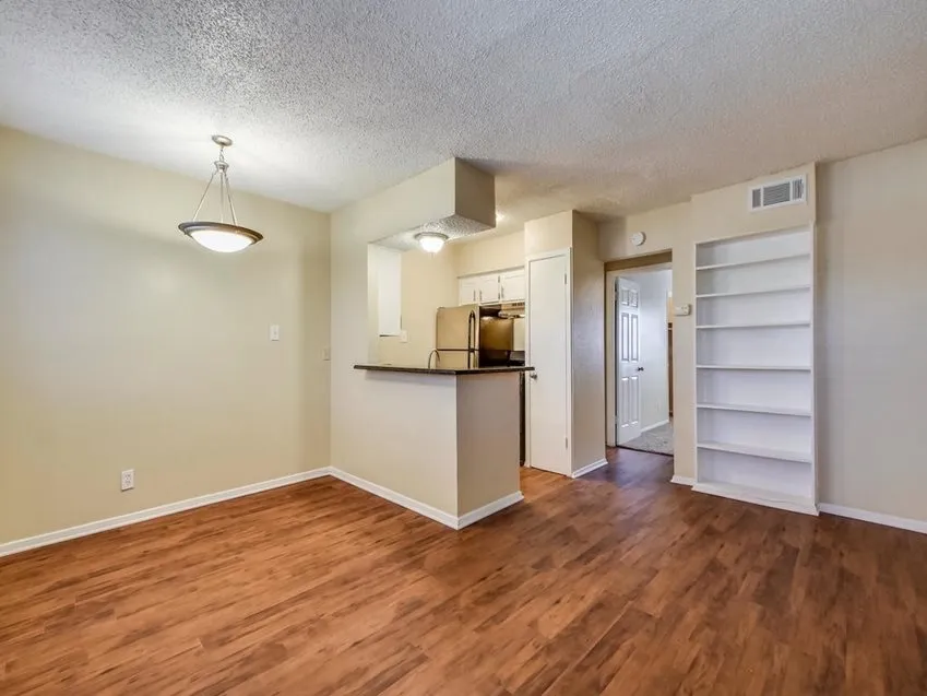 2401 Manor Road #119 Austin, TX 78722