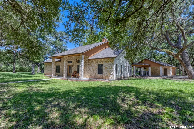 382 Arboles Ct Concan, TX 78838