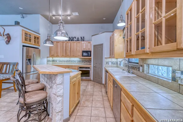 382 Arboles Ct Concan, TX 78838