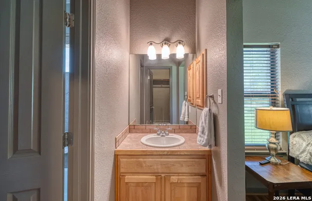 382 Arboles Ct Concan, TX 78838