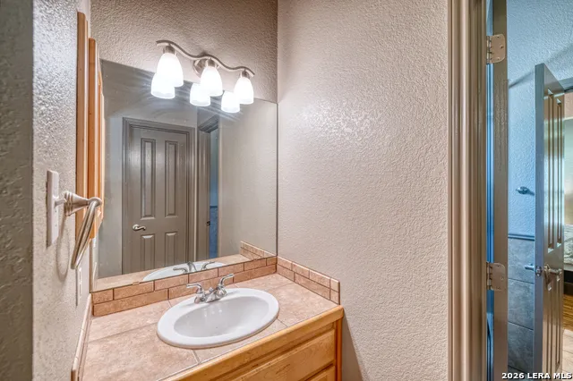 382 Arboles Ct Concan, TX 78838