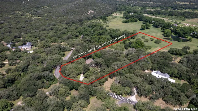 382 Arboles Ct Concan, TX 78838