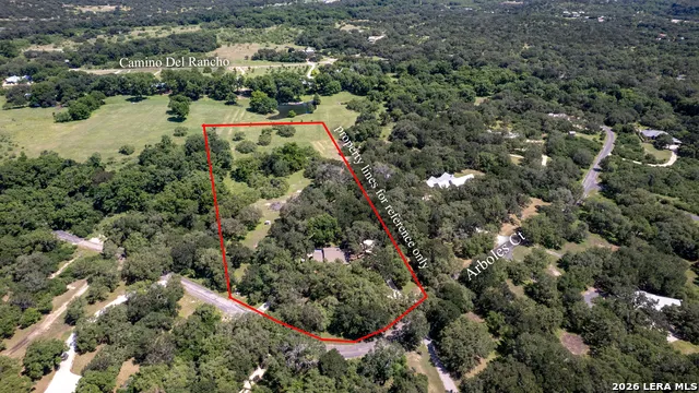 382 Arboles Ct Concan, TX 78838