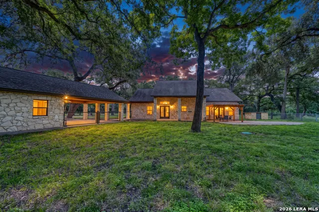 382 Arboles Ct Concan, TX 78838