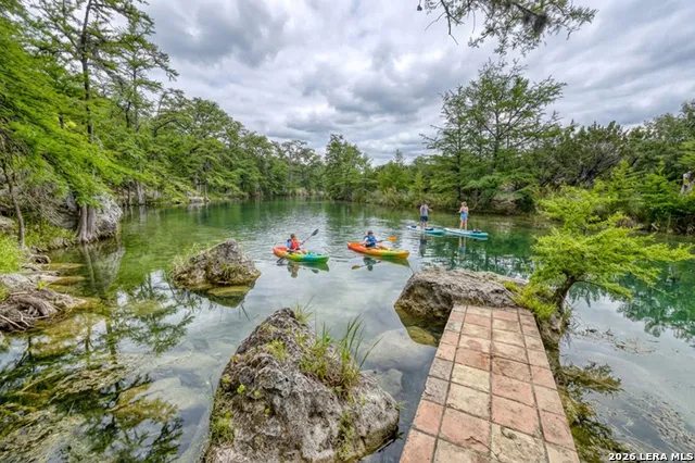 382 Arboles Ct Concan, TX 78838