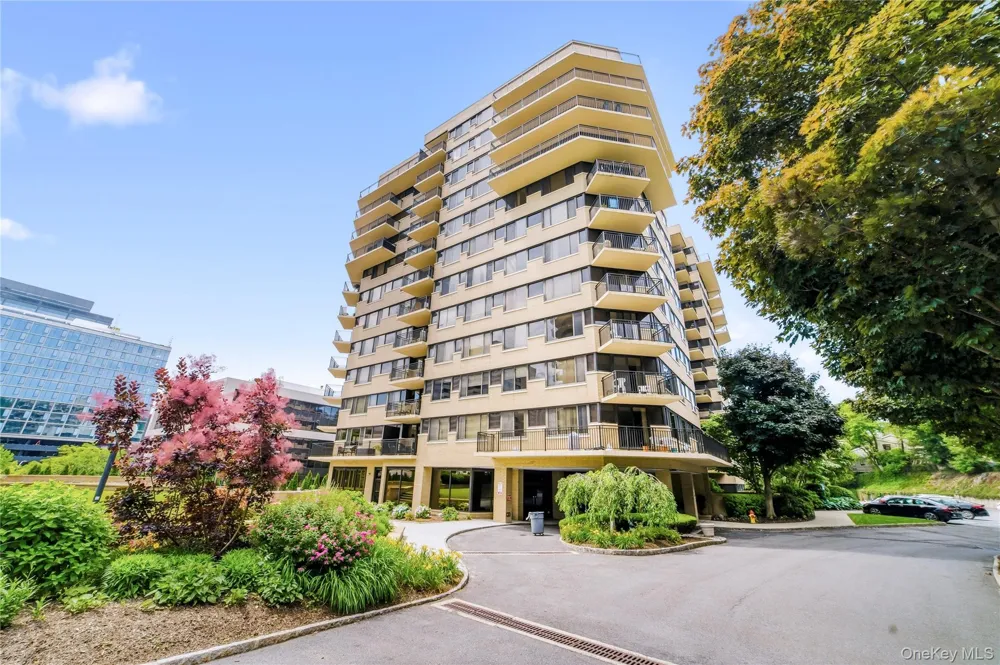 25 Rockledge Avenue #801 White Plains, NY 10601