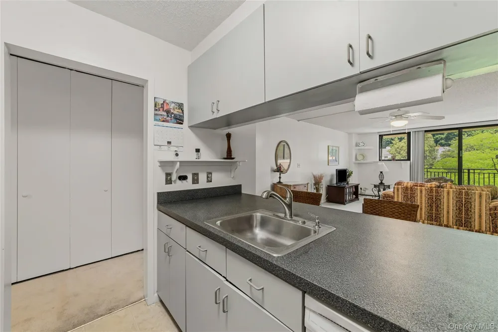 25 Rockledge Avenue #801 White Plains, NY 10601
