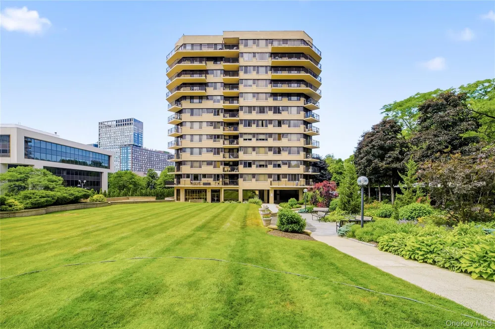 25 Rockledge Avenue #801 White Plains, NY 10601
