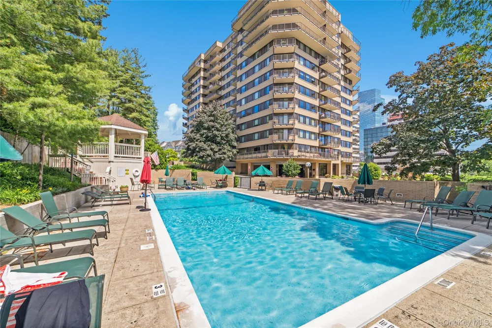 25 Rockledge Avenue #801 White Plains, NY 10601