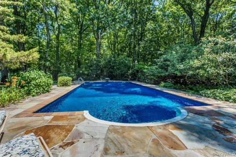 6 Cliffside Drive