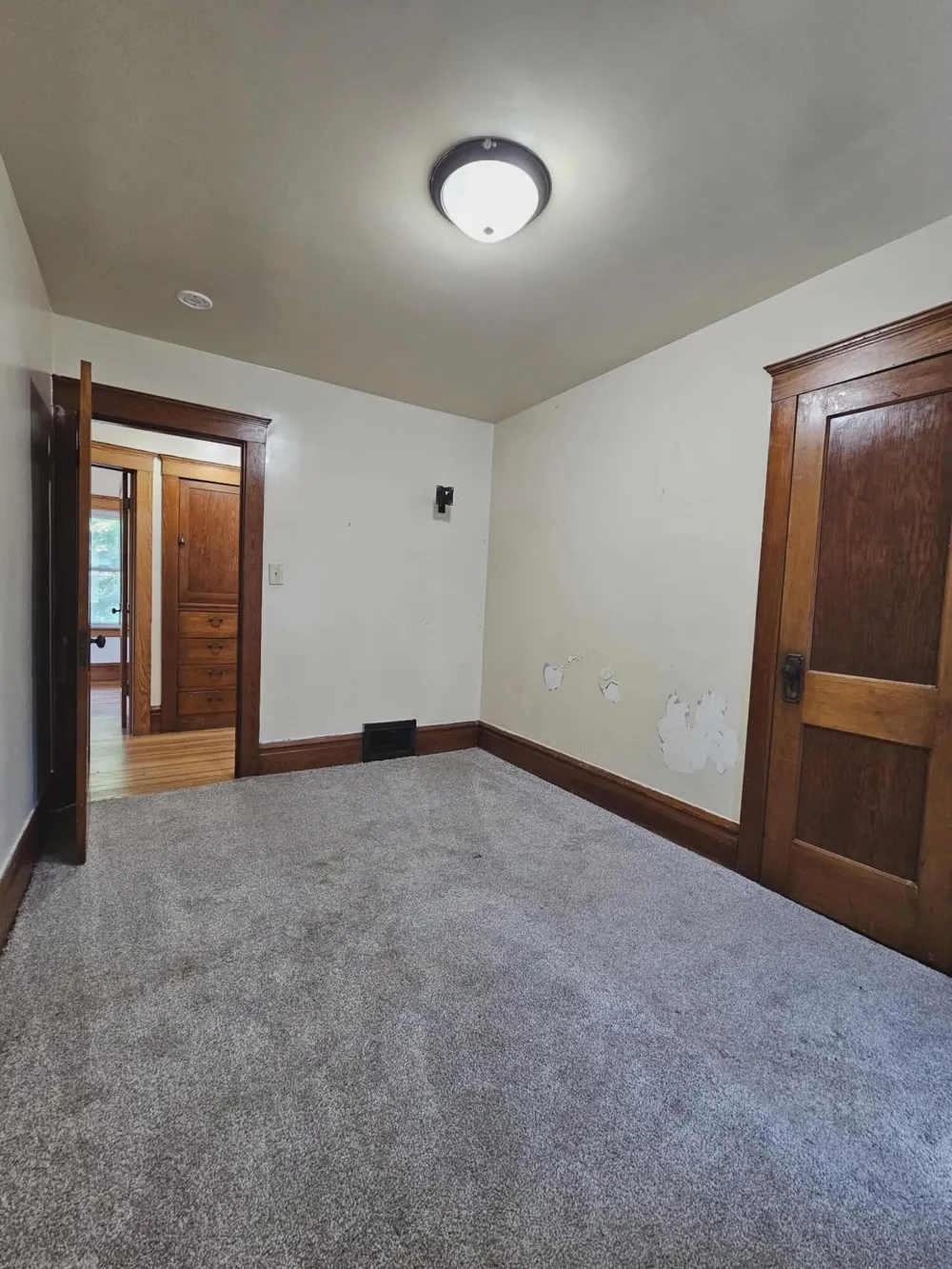 751 East Avenue Jackson City, MI 49202