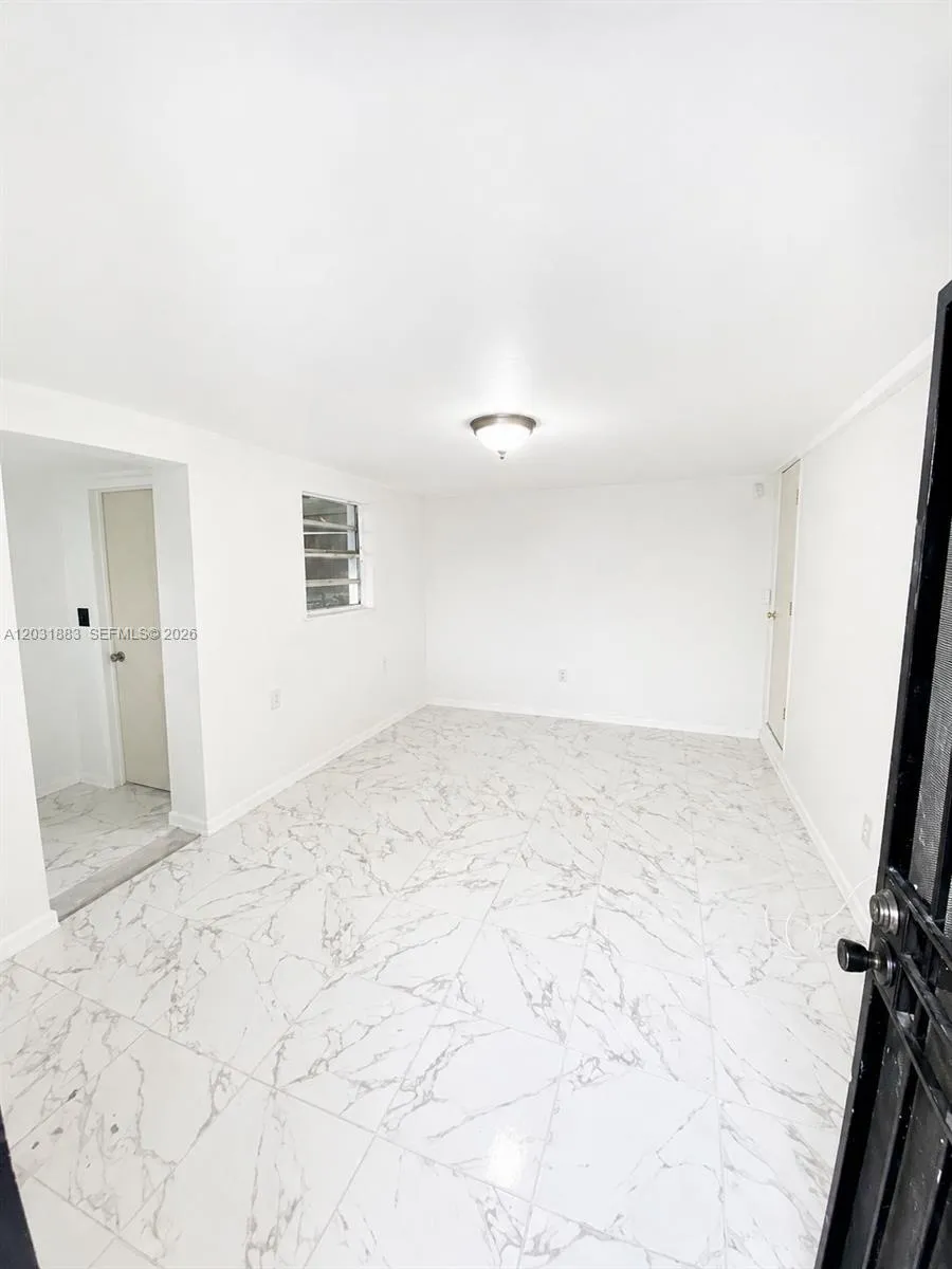 15720 NW 28th Pl Miami Gardens, FL 33054