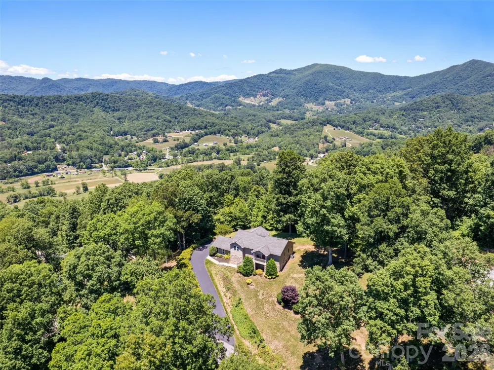 283 Blake Drive Canton, NC 28716