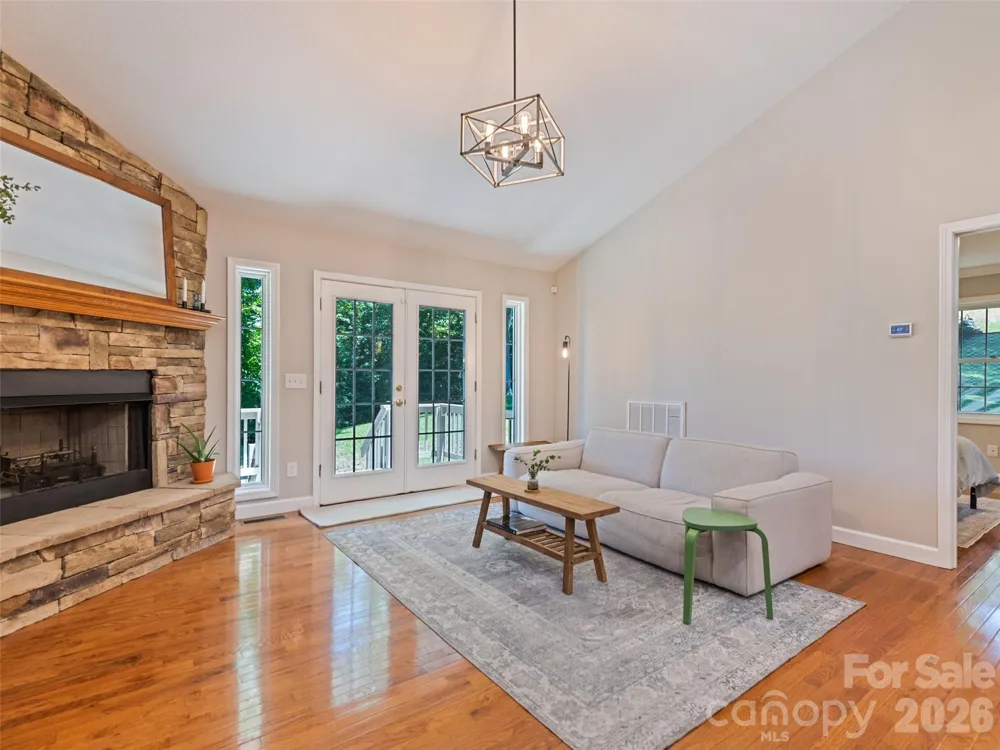 283 Blake Drive Canton, NC 28716