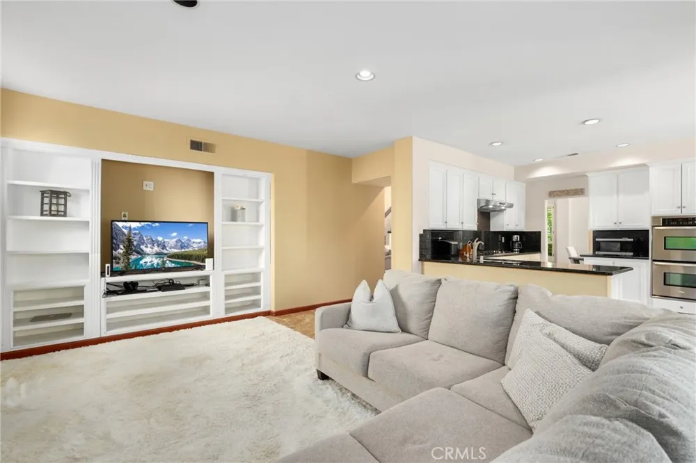 61 Summitcrest Trabuco Canyon, CA 92679